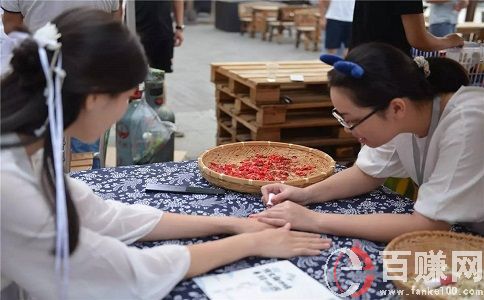 分享一個適合女性創業的項目-美甲店項目新玩法 第1張